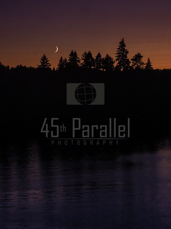 Willamette Moonset