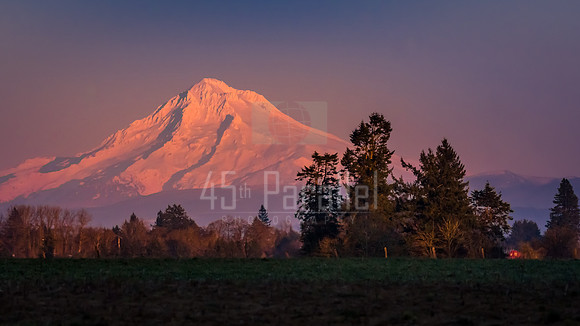 Did I hear someone say "Alpenglow on Mount Hood"?